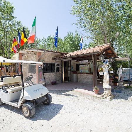 Camping Dei Tigli Торре-дель-Лаго-Пуччіні Екстер'єр фото